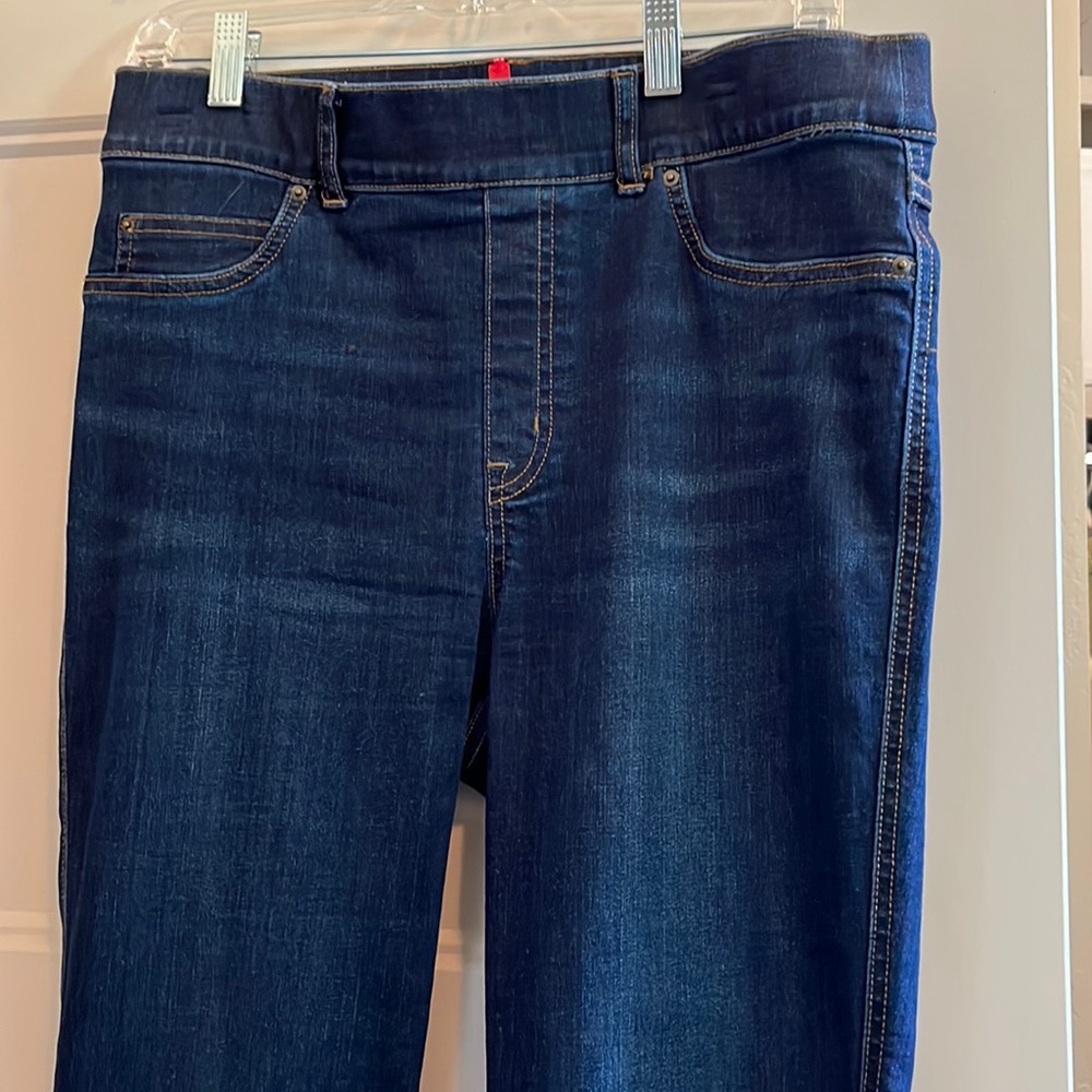 Spanx high rise jeans in large. Brand new, only wore one time.